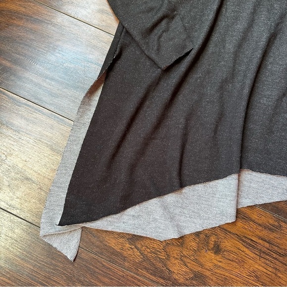 Willows Black Long Sleeve Asymmetrical Sweater - Picture 4 of 4